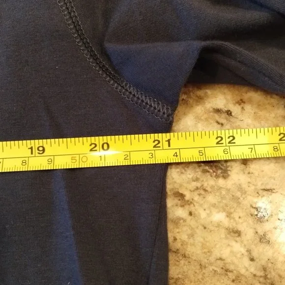 Vanquish Navy Blue Crew Neck Long Sleeve Shirt  Size L - Picture 5 of 11